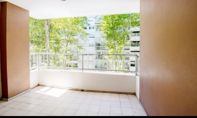 Venta apartamento 2 dormitorios en Pocitos con garaje