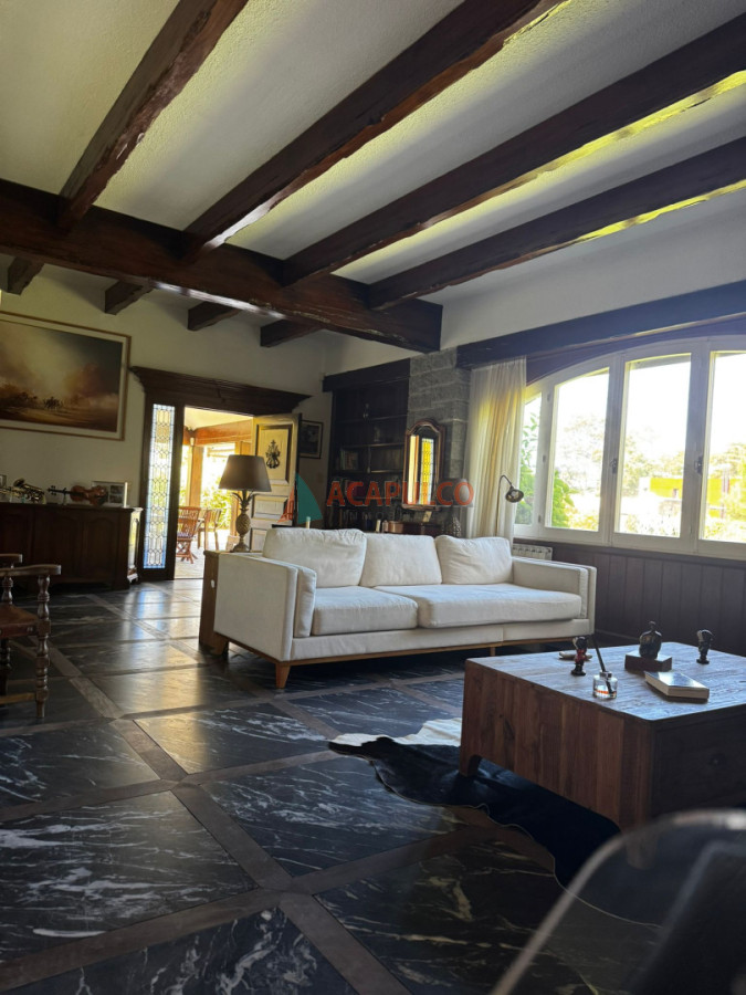 Casa ID.6433 - VENDE CASA EN PLAYA MANSA 