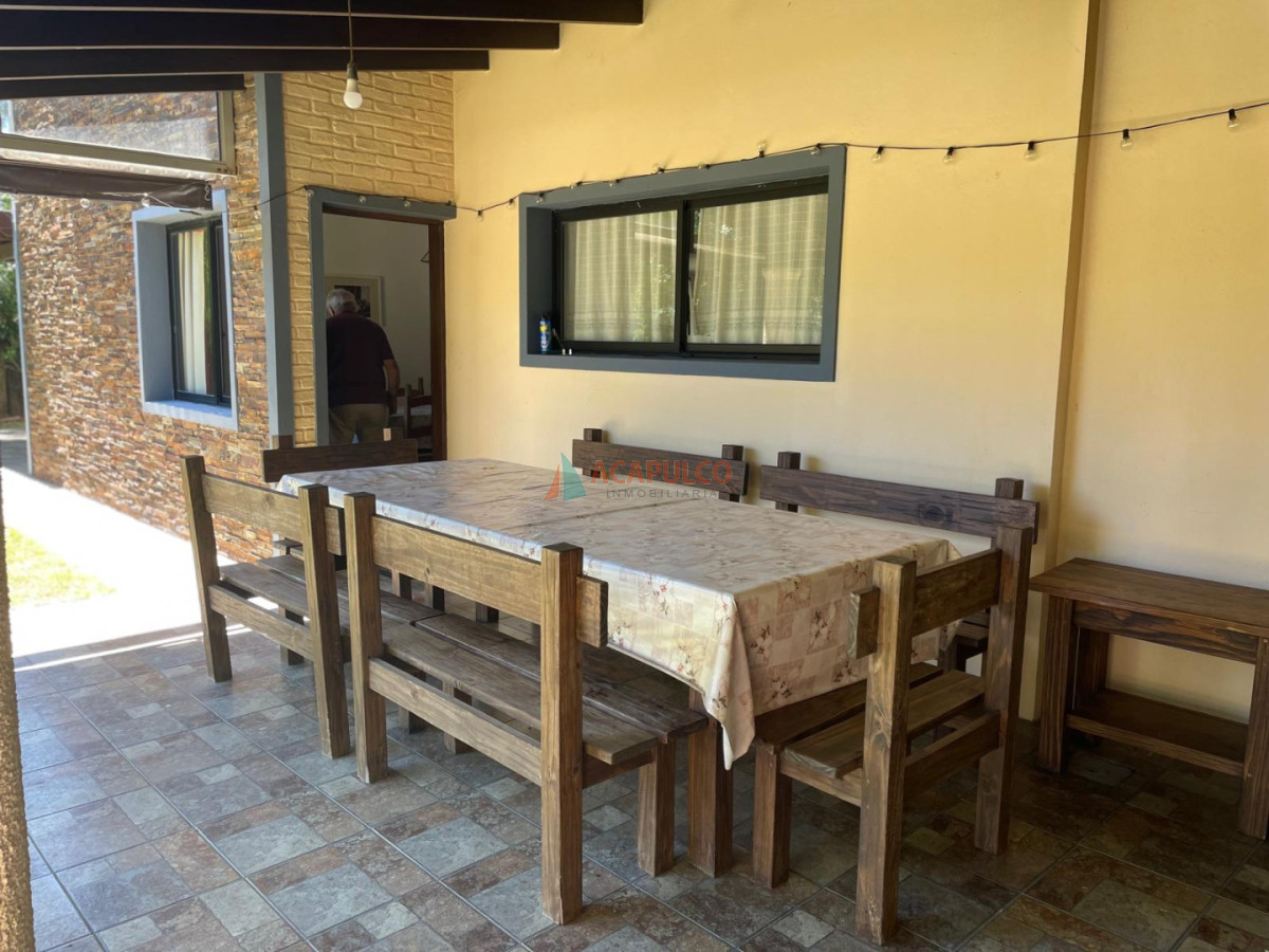 Casa ID.3292 - IMPECABLE  -BARRIO PRIVADO - 6 DORMITORIOS