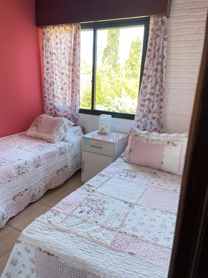 Casa ID.3292 - IMPECABLE  -BARRIO PRIVADO - 6 DORMITORIOS