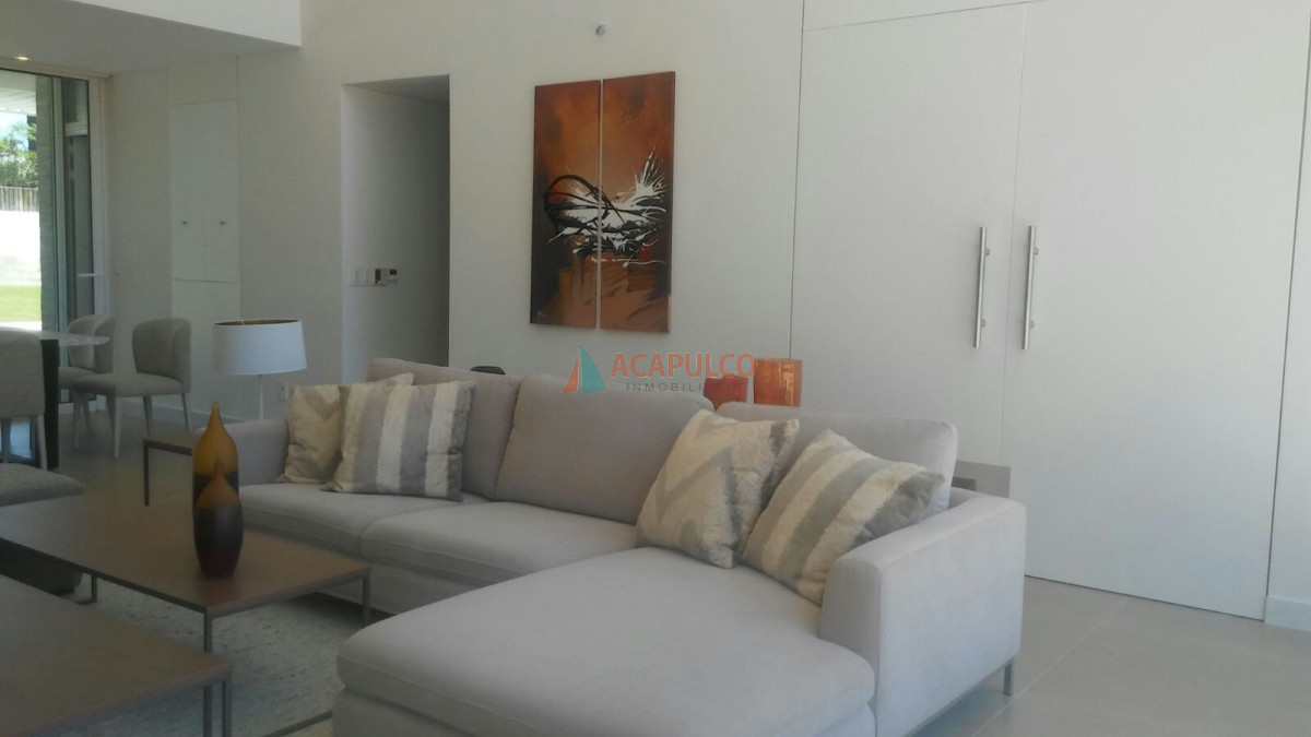 venta mansa residencia ubicada en exclusivo barrio privado - acp2684c