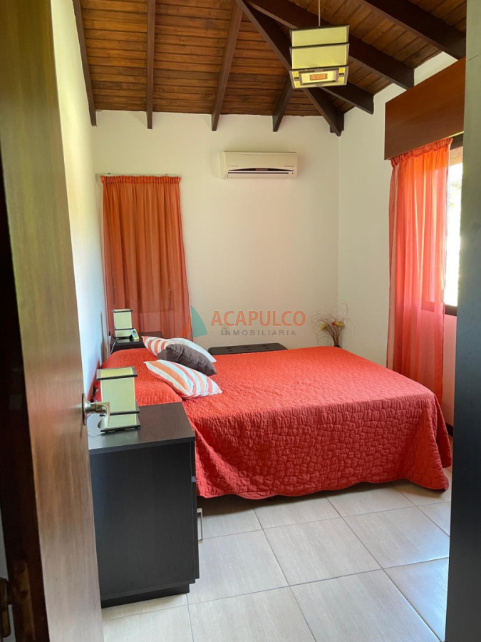 Casa ID.3292 - IMPECABLE  -BARRIO PRIVADO - 6 DORMITORIOS