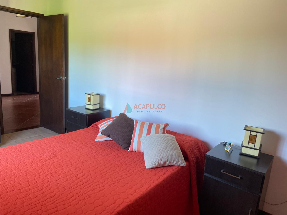 Casa ID.3292 - IMPECABLE  -BARRIO PRIVADO - 6 DORMITORIOS