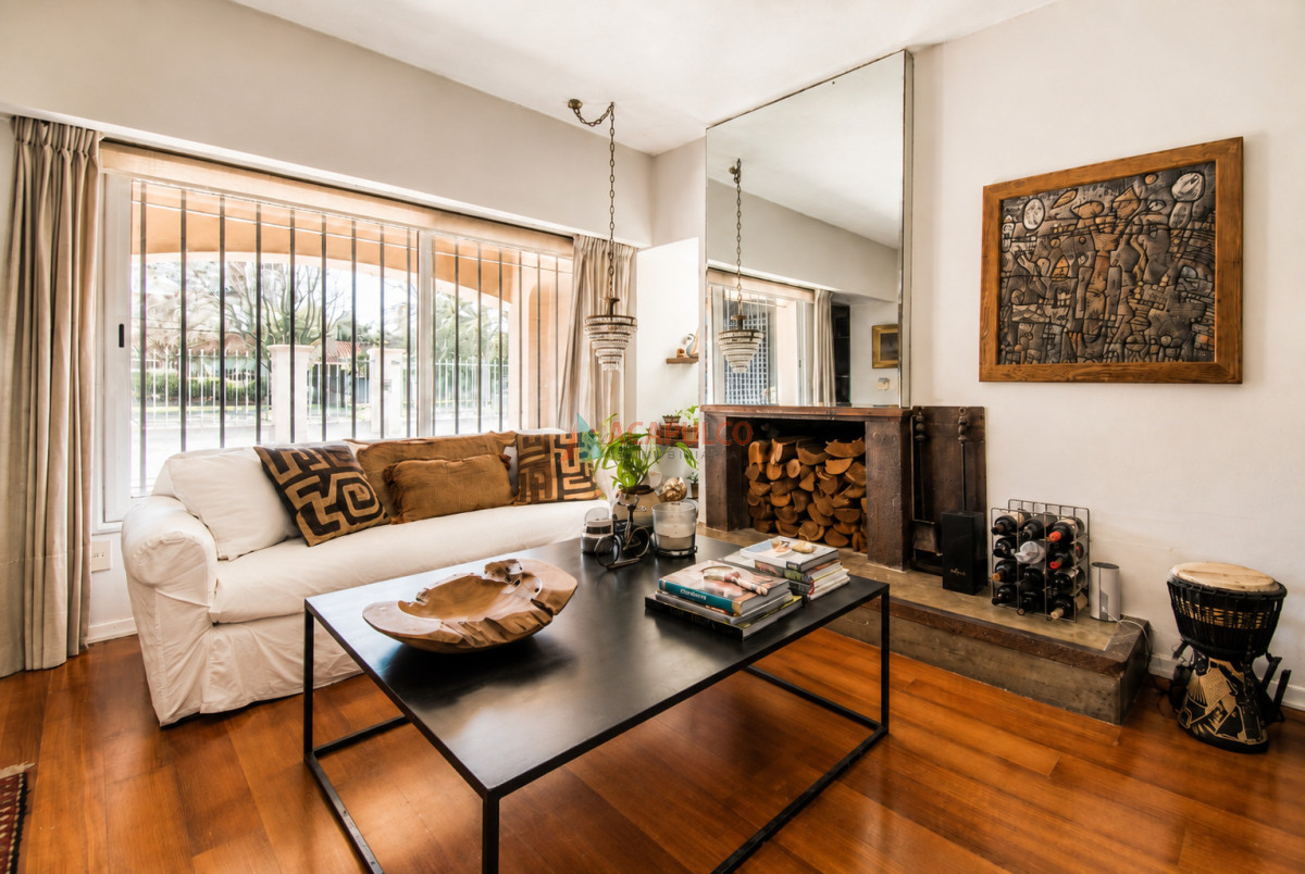Casa ID.6528 - Venta casa 5 dormitorios, 4 baños en Carrasco Sur, piscina, barbacoa, 4 cocheras