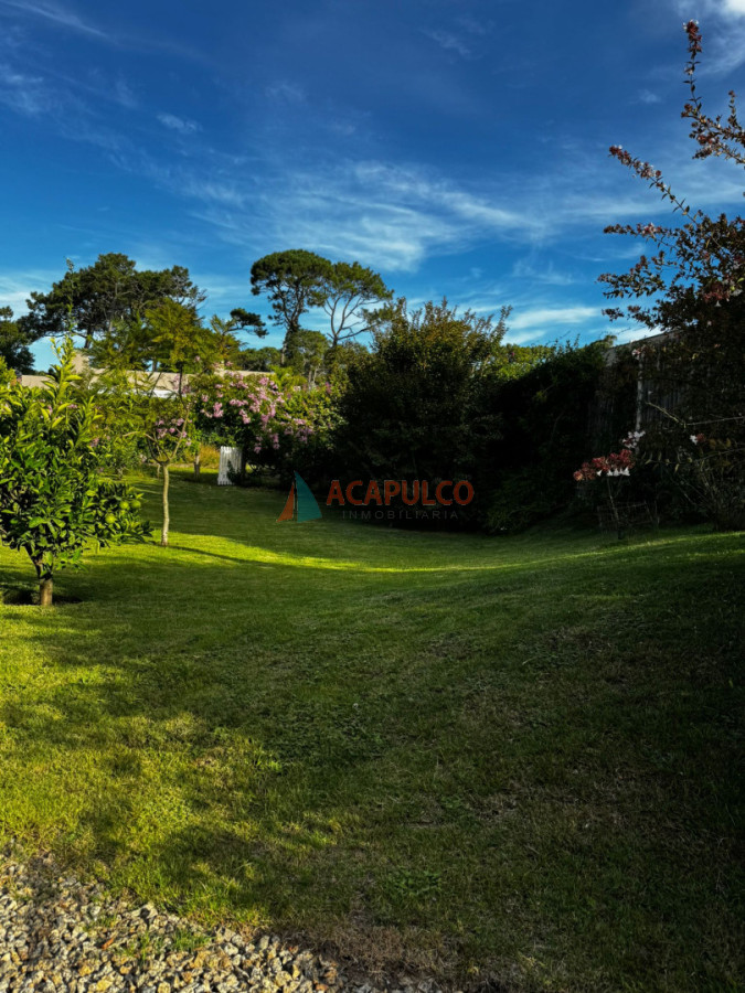 Casa ID.6433 - VENDE CASA EN PLAYA MANSA 
