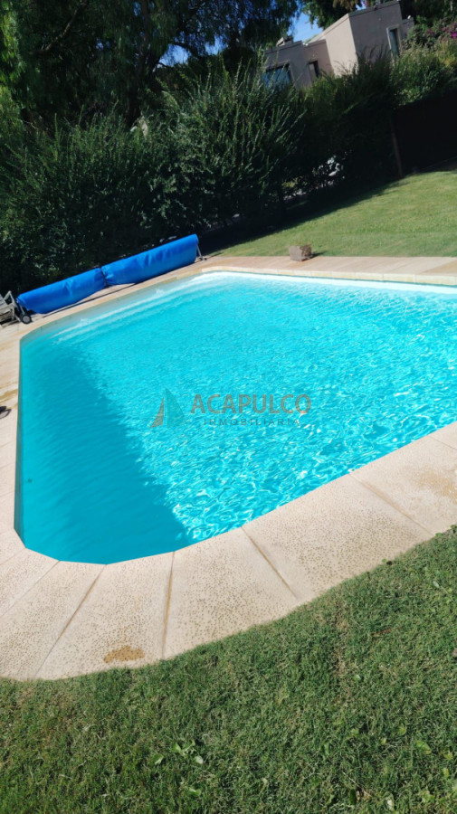 Casa ID.6433 - VENDE CASA EN PLAYA MANSA 