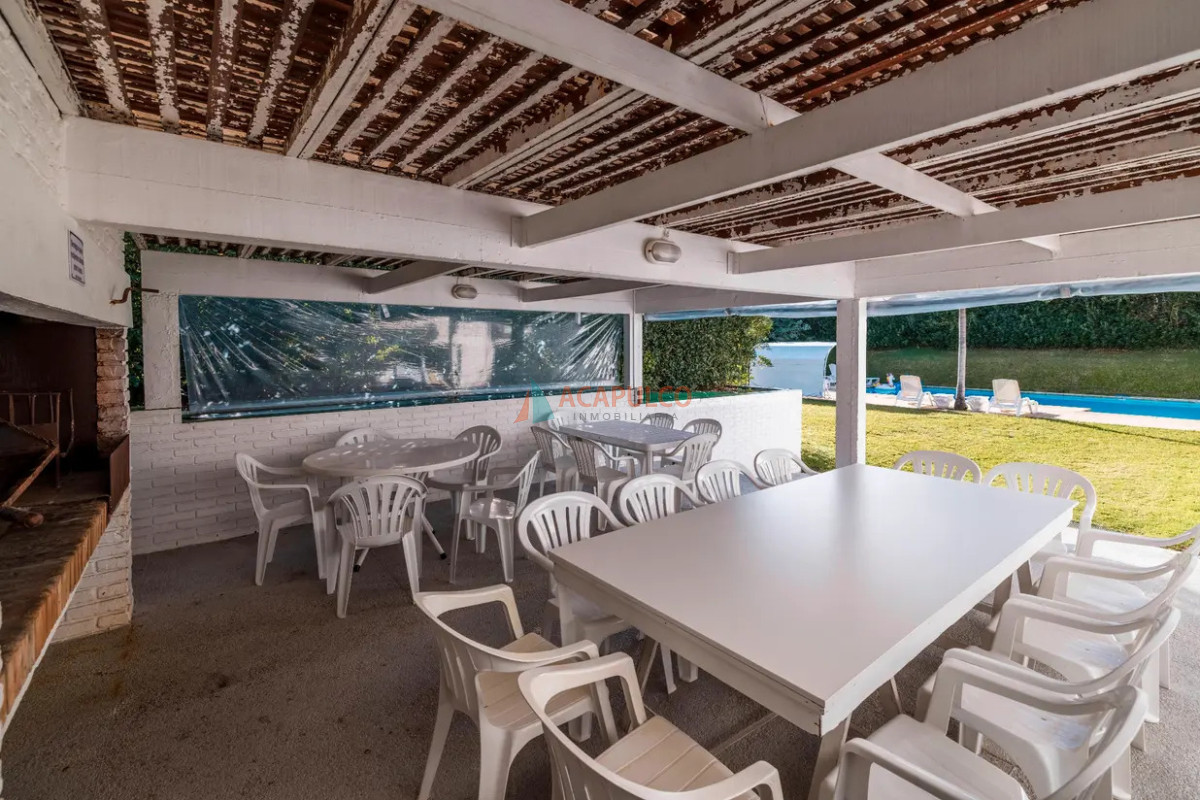 Casa ID.2099 - FRENTE AL MAR EXCELENTE VISTA- MUY BUENA CASA MUY BIEN EQUIPADA.