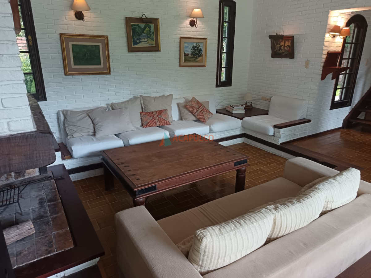 ALQUILER HERMOSA CASA EN GOLF - PUNTA DEL ESTE - ACP2268C