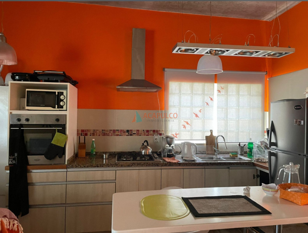 Casa Ref.2693 - Casa en Balneario Buenos Aires, 2 dormitorios 