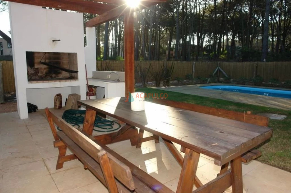 Casa Ref.2237 - Espectacular casa a la venta en Montoya, excelente ubicación!! - 