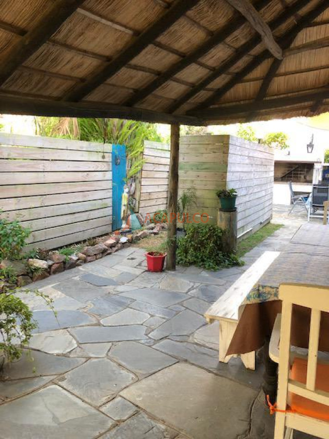 Casa ID.2044 - Casa en Mansa, 6 dormitorios  - piscina climatizada