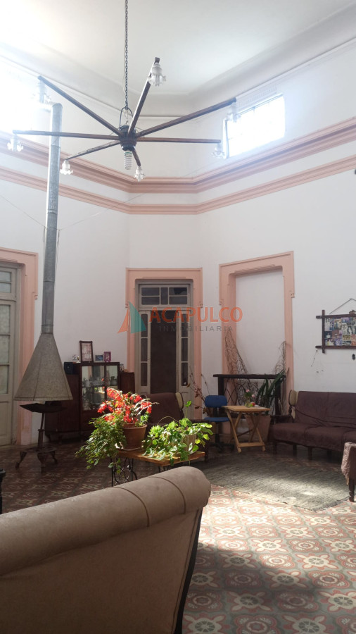 Apartamento ID.4741 - Casa + 8 Apartamentos Venta - Salto Centro 