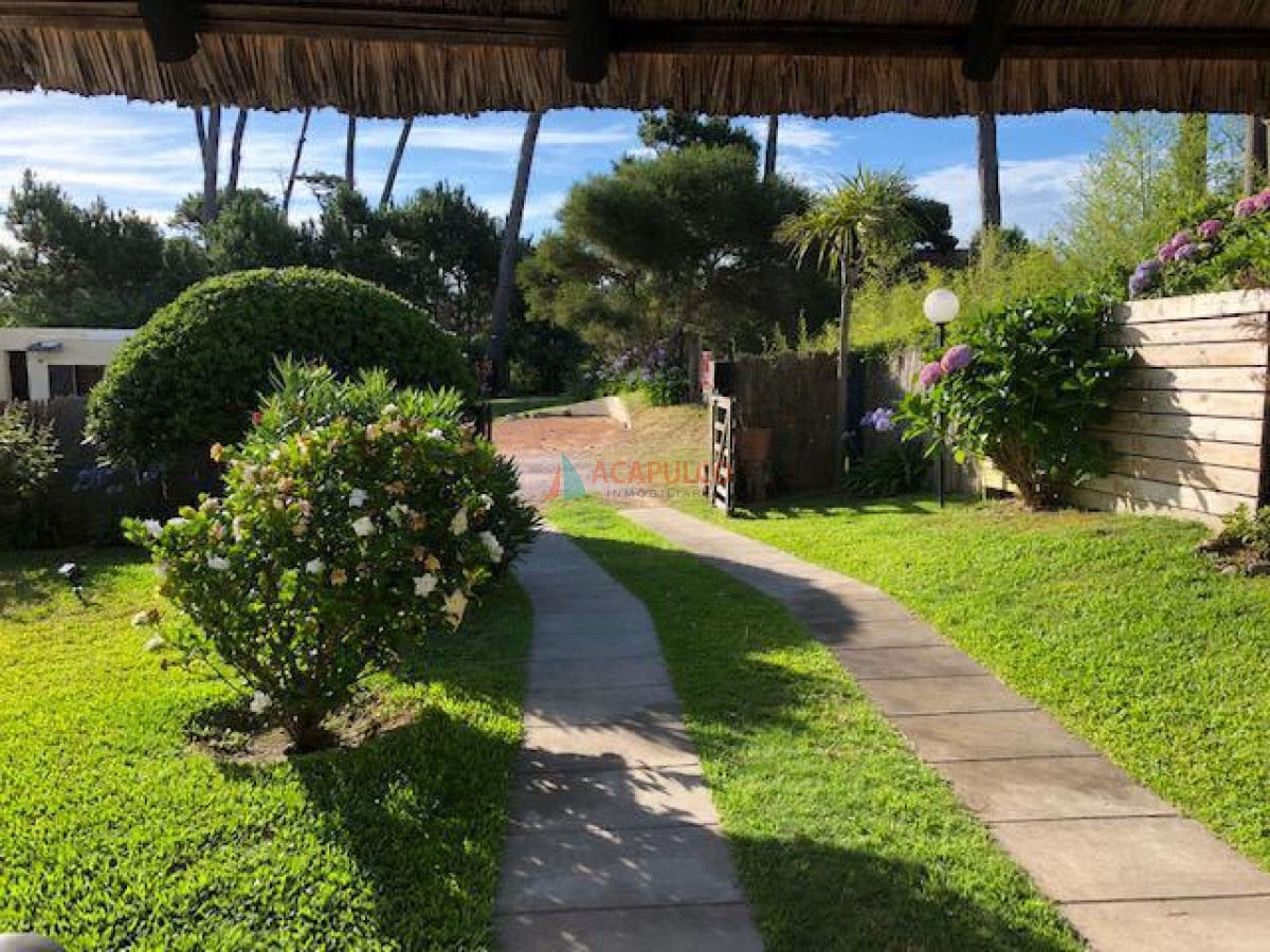 Casa ID.2044 - Casa en Mansa, 6 dormitorios  - piscina climatizada