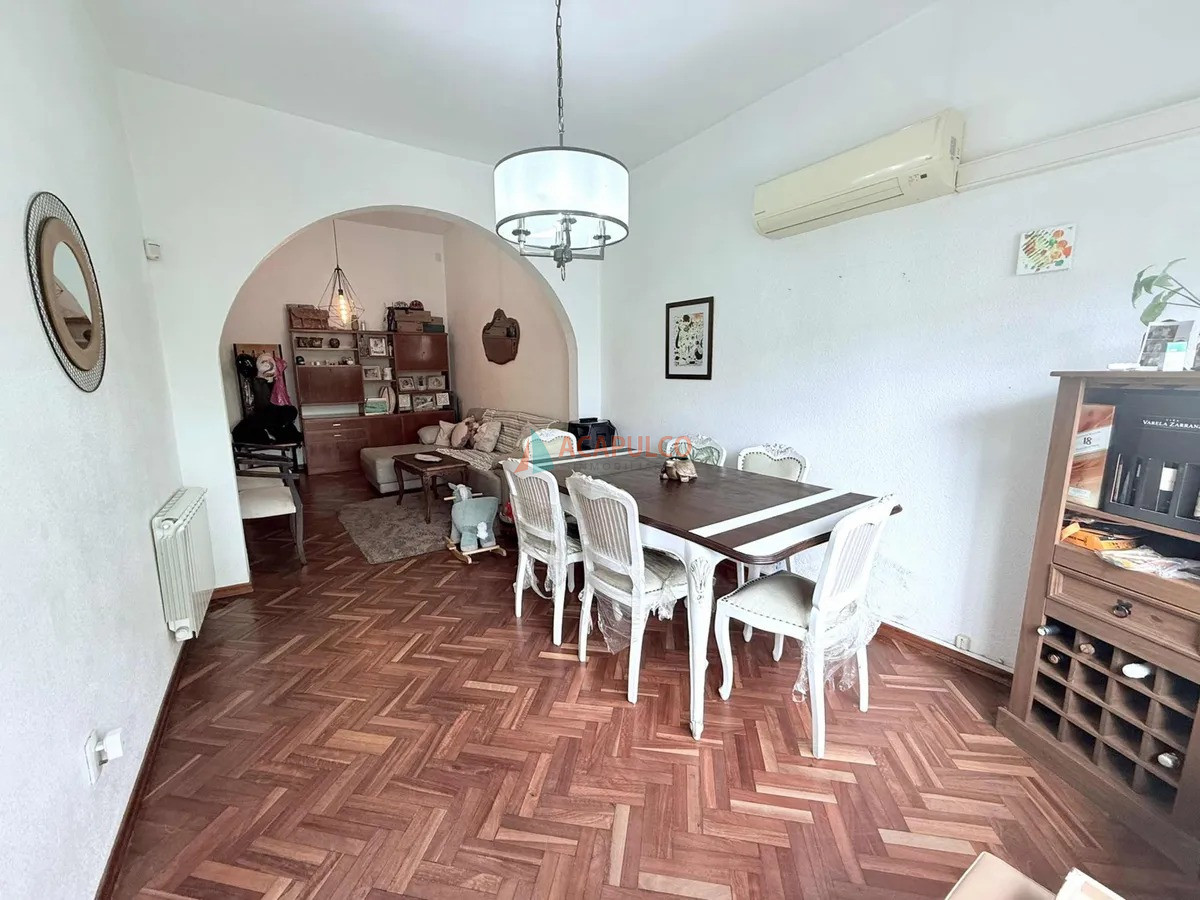 Casa Ref.6204 - Venta casa 2 dormitorios 2 baños garaje en La Blanqueada