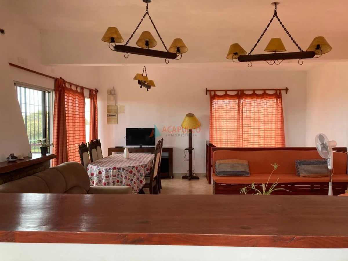 Casa Ref.4699 - CASA A LA VENTA - 100m A PLAYA - BALNEARIO BUENOS AIRES