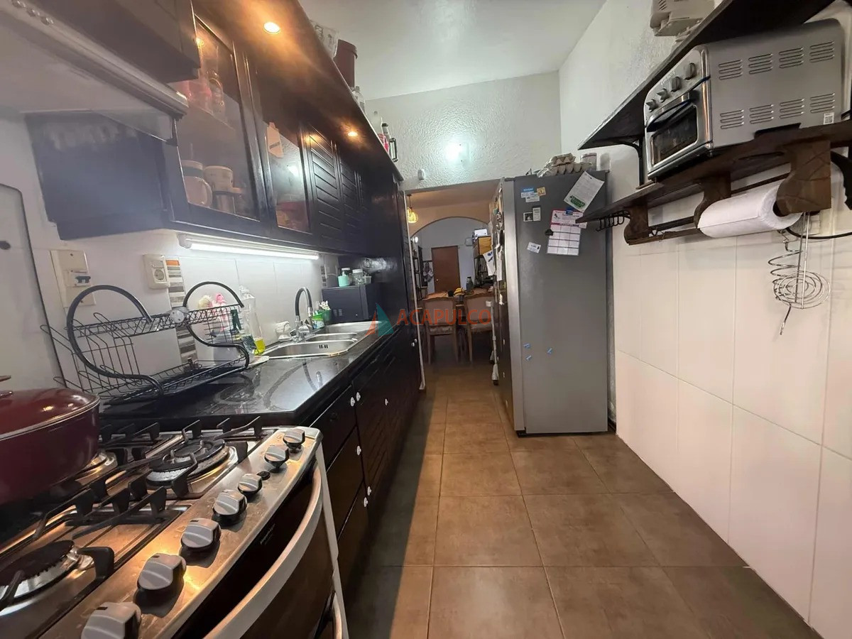 Casa Ref.6204 - Venta casa 2 dormitorios 2 baños garaje en La Blanqueada