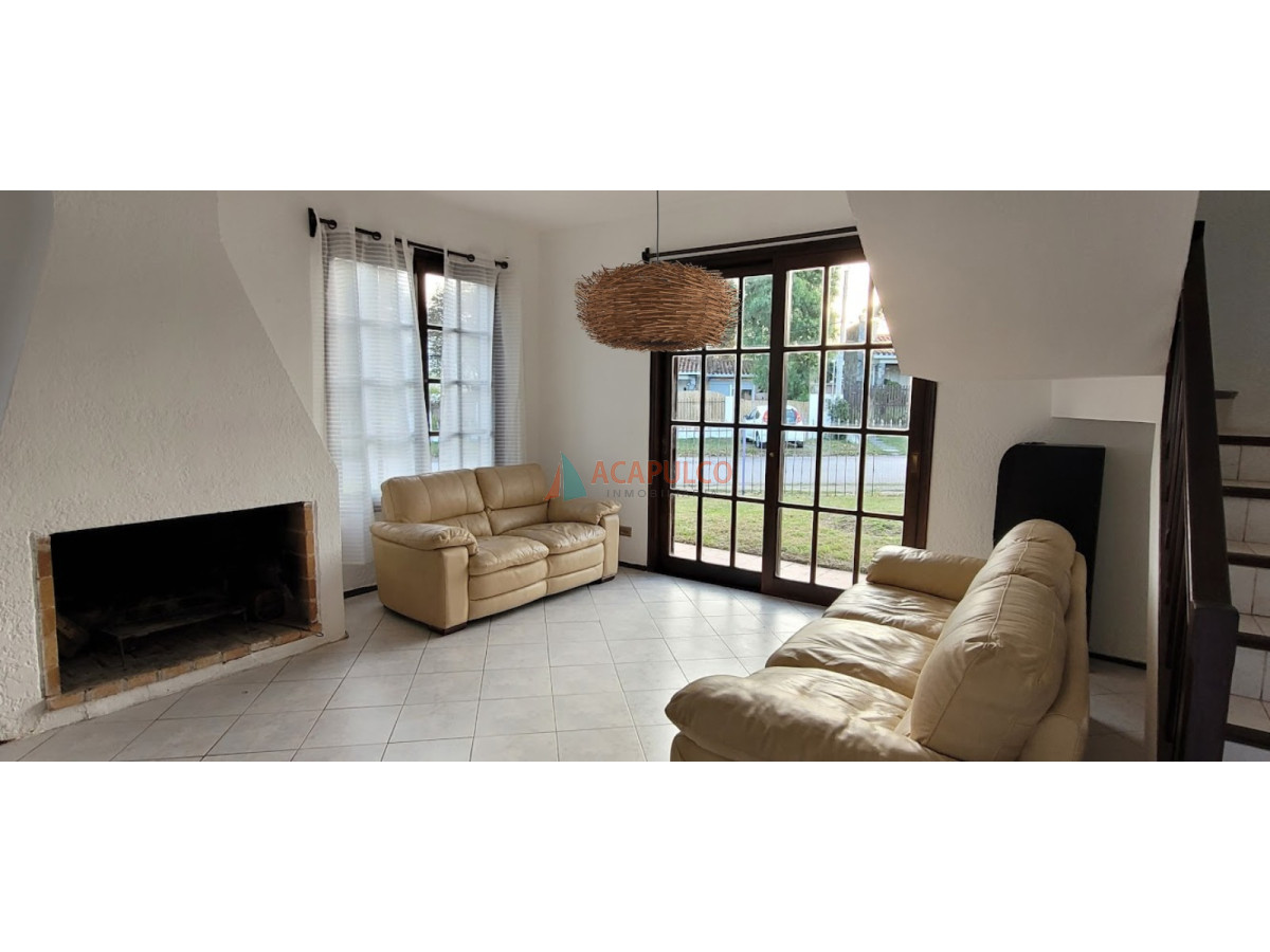 Casa Ref.6308/Casa-con-piscina-y-jacuzzi-a-1-cuadra-de-la-playa-Parada-25-de-la-Mansa - Casa con piscina y jacuzzi a 1 cuadra de la playa Parada 25 de la Mansa