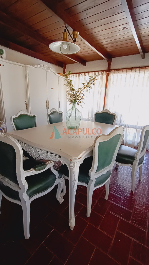 Casa Ref.2443 - Casa en Balneario Buenos Aires, 4 dormitorios 