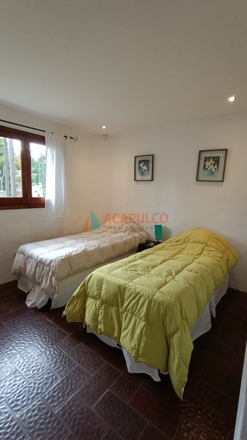 Casa Ref.2330 - CASA EN ALQUILER ZONA PINARES A 500 METROS DEL MAR