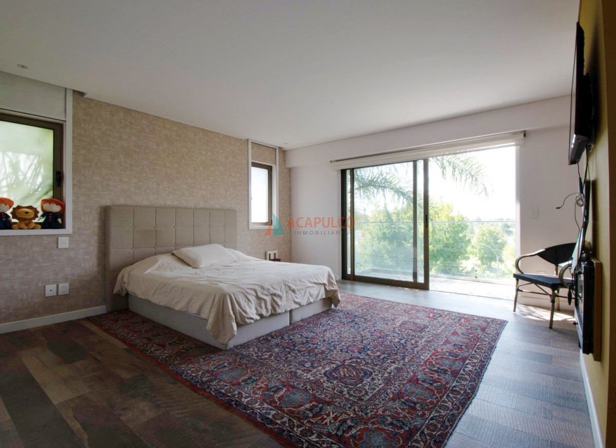 Casa ID.5539 - Venta Casa Barrio Privado  4 dormitorios, barbacoa cerrada, piscina climatizada, jacuzzi, sauna y gimnasio