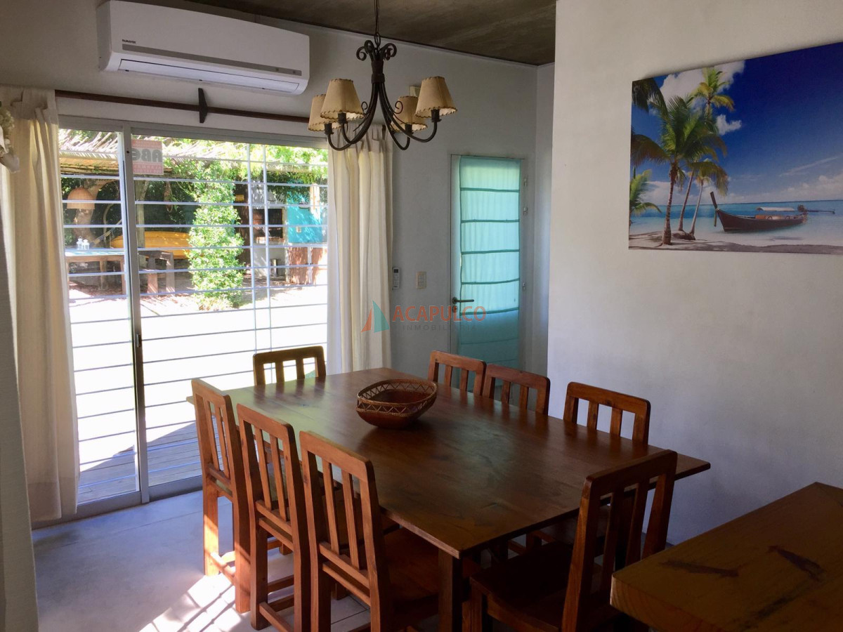 Casa Ref.2749/ALQUILER-EXCELENTE-PROPIEDAD-LA-BARRA-3-dormitorios-Aire-acondicionado-alarma- - ALQUILER EXCELENTE PROPIEDAD LA BARRA 3 dormitorios Aire acondicionado alarma 