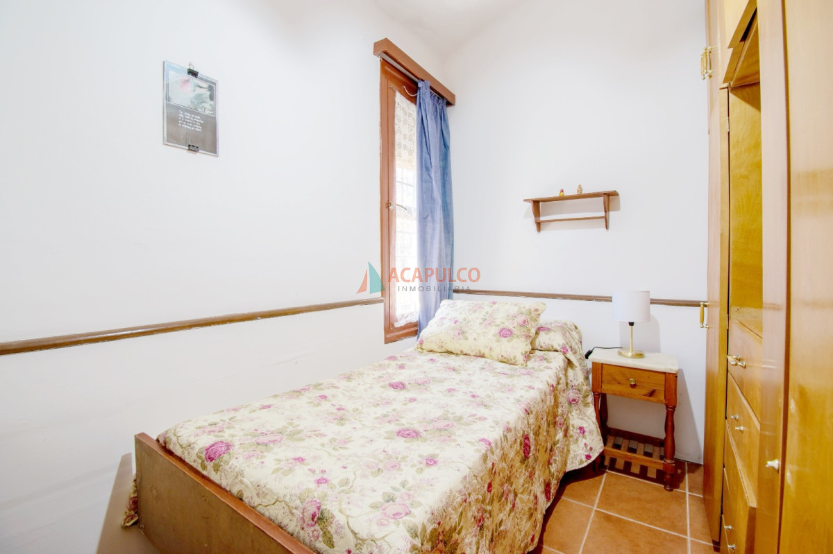 Casa Ref.6145 - Venta casa 3 dormitorios garaje y fondo en Atlántida