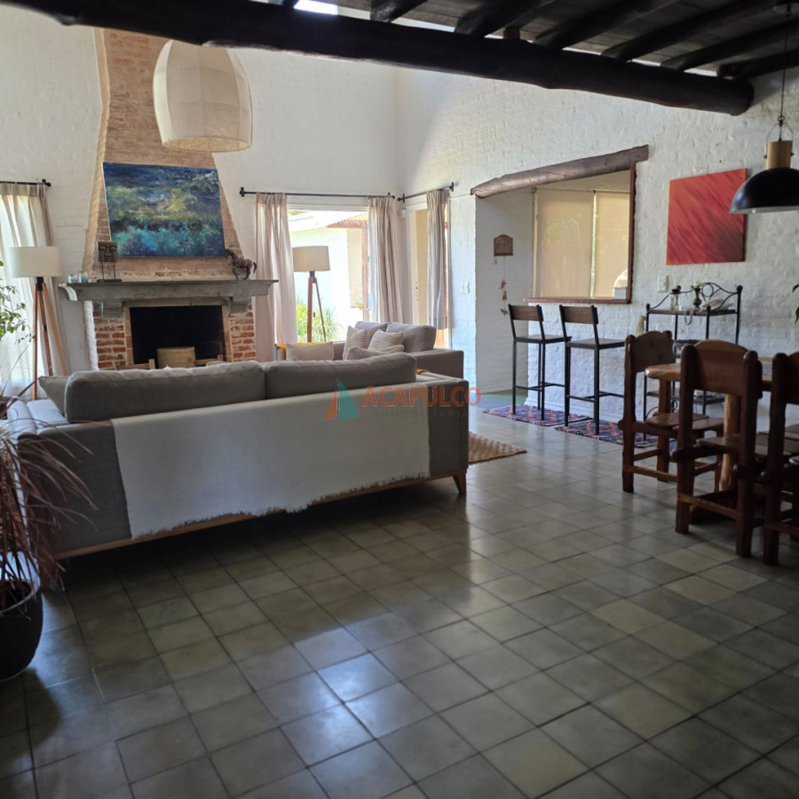 Apartamento ID.3576 - LA BARRA COMODA CASA CON PISCINA 