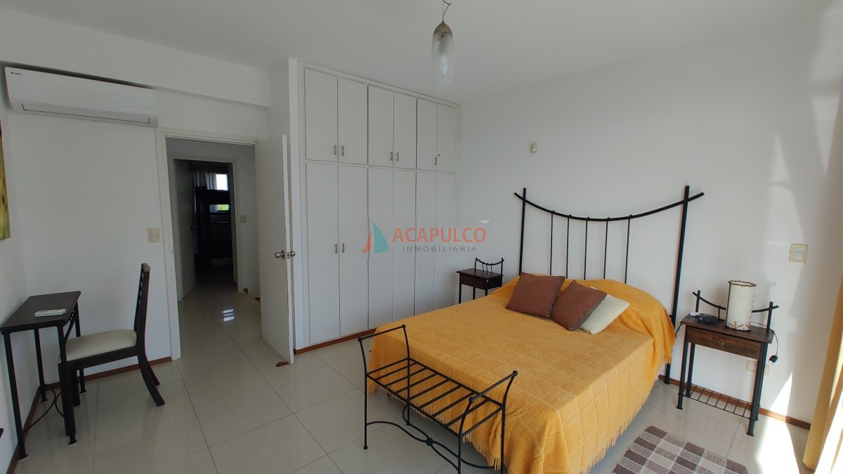 Casa Ref.3291 - VENTA CASA EN MANANTIALES 3 DORMITORIOS 