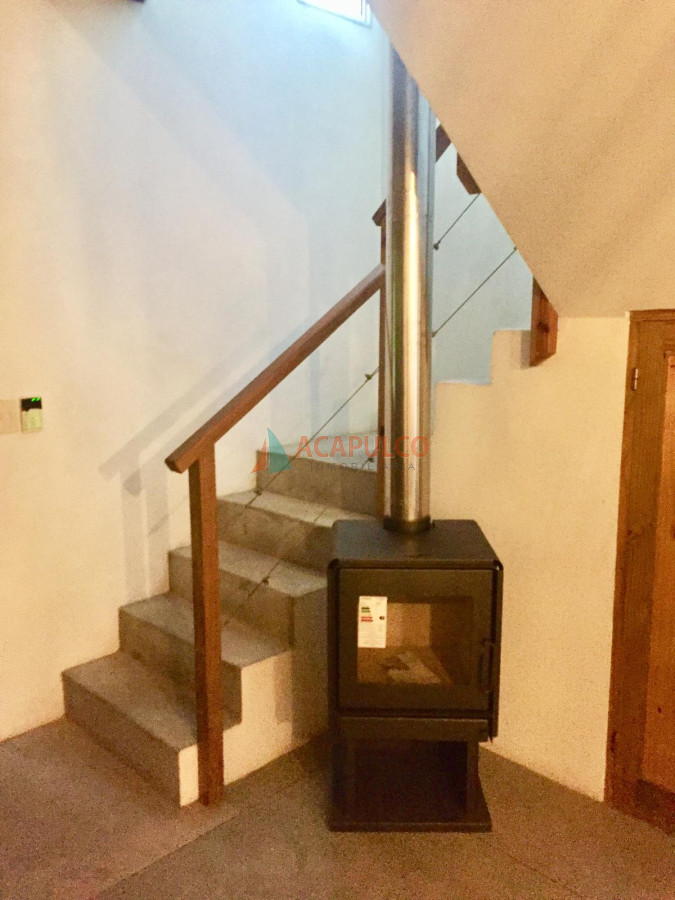 Casa Ref.2749/ALQUILER-EXCELENTE-PROPIEDAD-LA-BARRA-3-dormitorios-Aire-acondicionado-alarma- - ALQUILER EXCELENTE PROPIEDAD LA BARRA 3 dormitorios Aire acondicionado alarma 