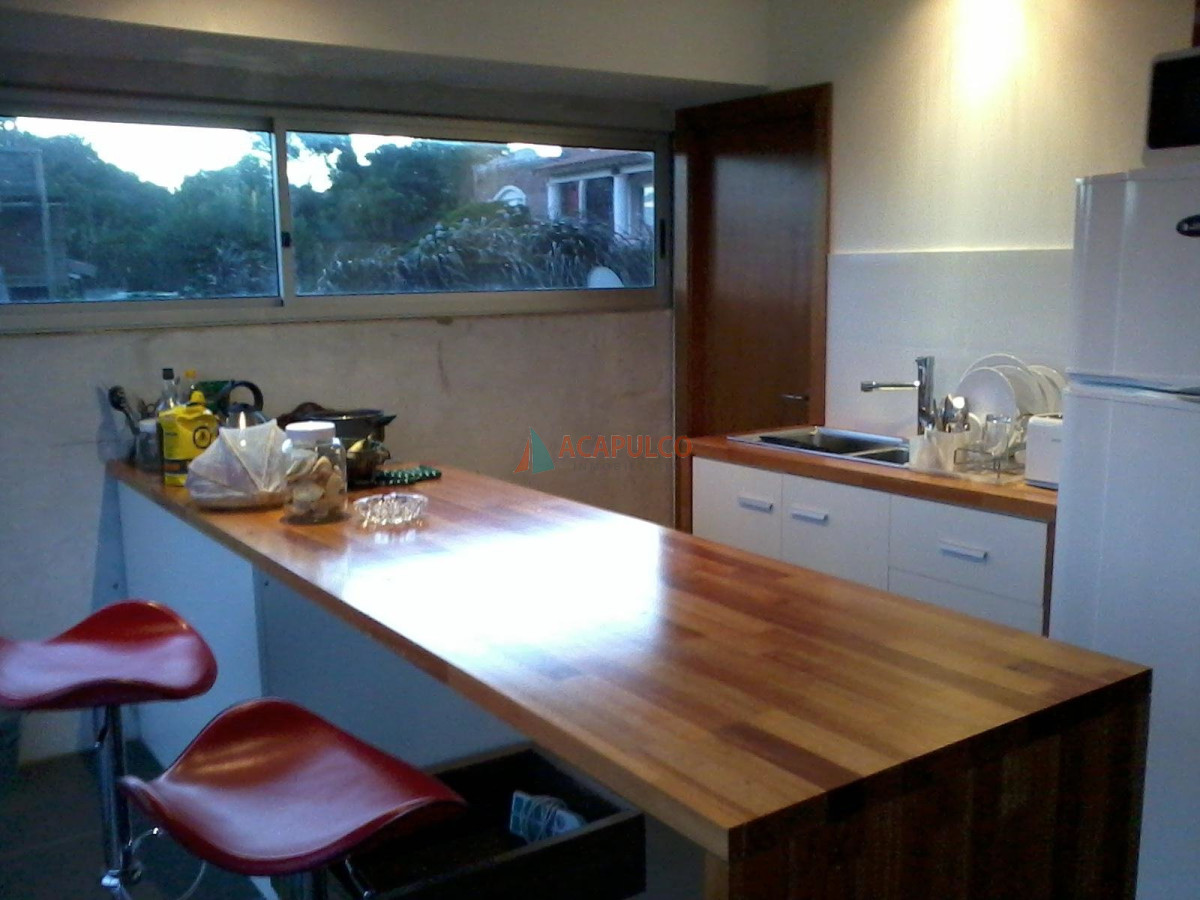 Casa Ref.2241/V-I-S-T-A---A-L---M-A-R-----Alquiler-anual-pago-por-adelantado-minimo-6-meses - VISTA  AL  MAR - 