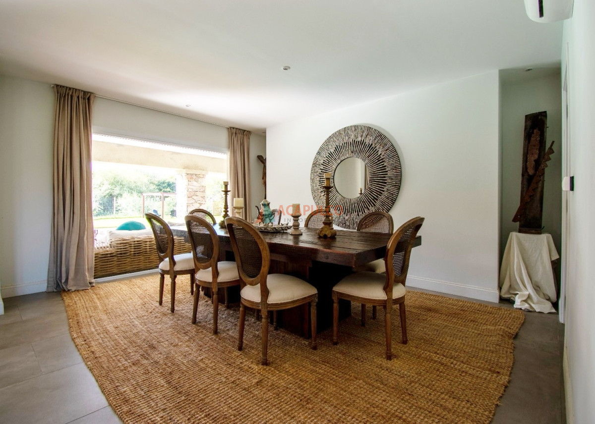 Casa ID.5190 - Venta Casa 4 dormitorios Barrio Privado