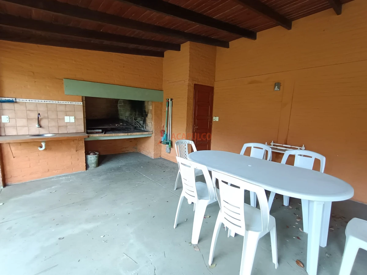 Casa Ref.2105/CASA-VENTA-PUNTA-DEL-ESTE---3-DORMITORIOS-PISCINA - CASA VENTA PUNTA DEL ESTE   3 DORMITORIOS PISCINA