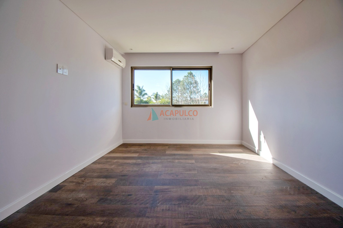 Casa ID.6184 - Venta Casa Barrio Privado  4 dormitorios, barbacoa cerrada, piscina climatizada, jacuzzi, sauna y gimnasio