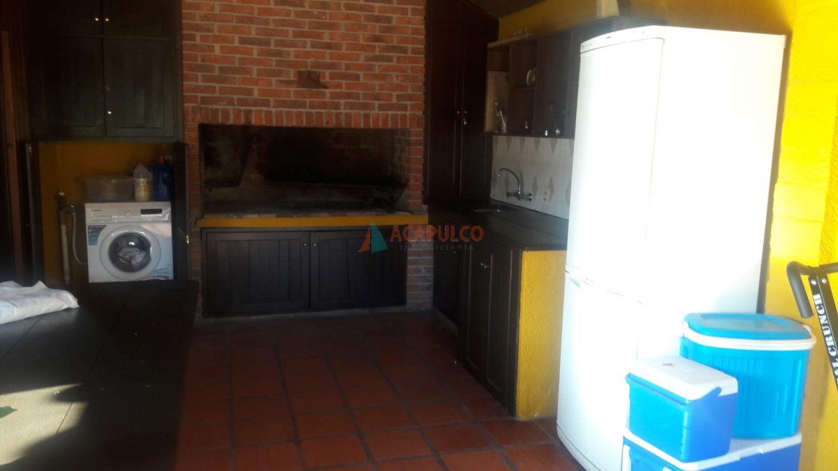 Casa Ref.2564/Casa-en-Jardines-de-Cordoba,-3-dormitorios-* - Casa en Jardines de Cordoba, 3 dormitorios *