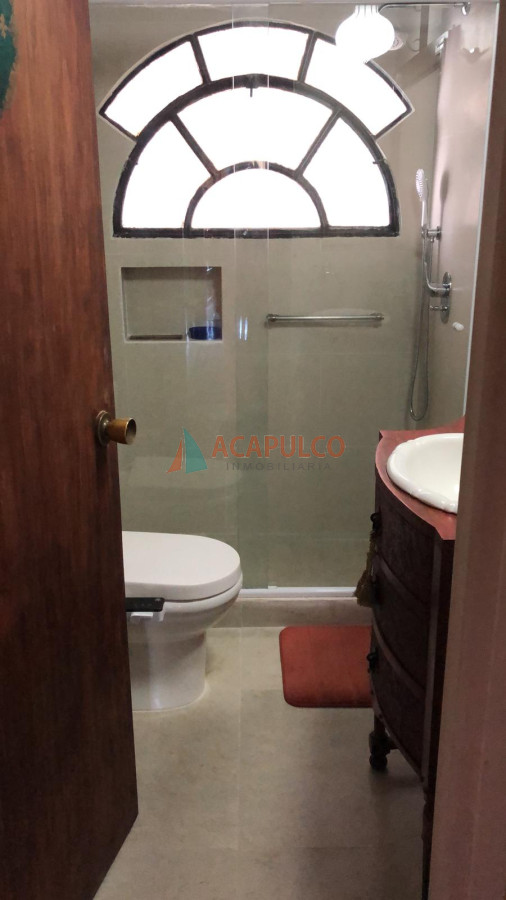 Casa ID.2044 - Casa en Mansa, 6 dormitorios  - piscina climatizada