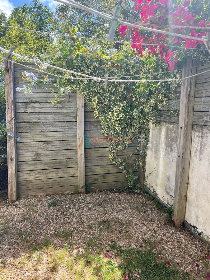 Apartamento ID.4702 - Casa en venta en La Barra frente al Mar 