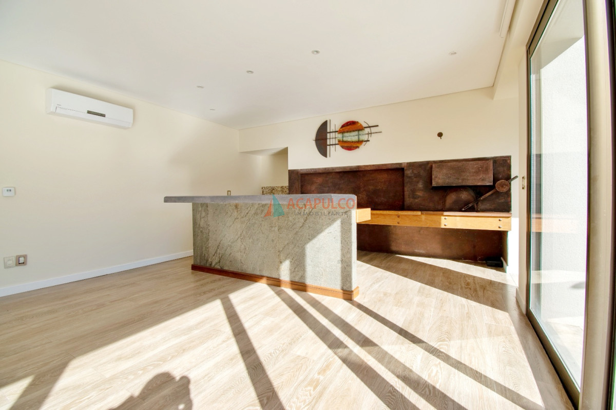 Casa ID.6184 - Venta Casa Barrio Privado  4 dormitorios, barbacoa cerrada, piscina climatizada, jacuzzi, sauna y gimnasio