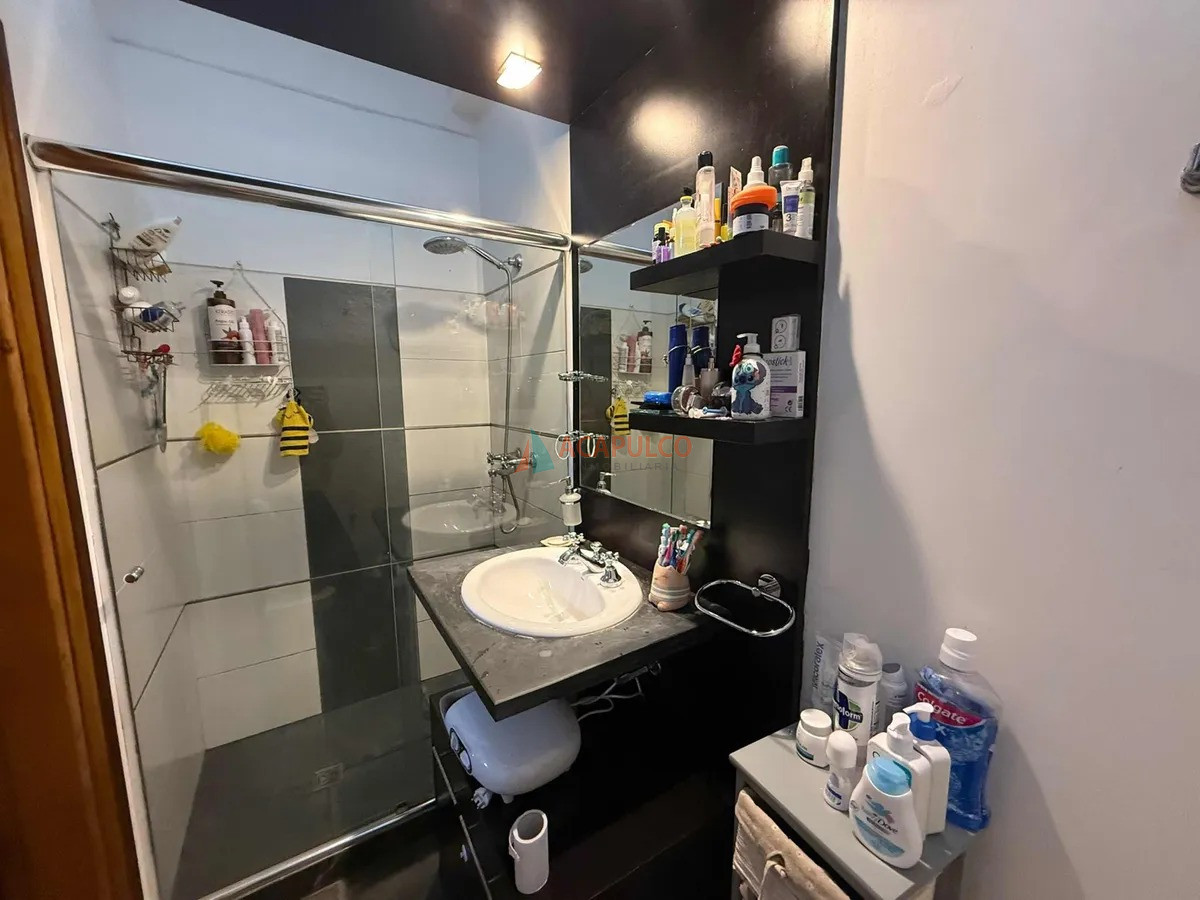 Casa Ref.6204 - Venta casa 2 dormitorios 2 baños garaje en La Blanqueada