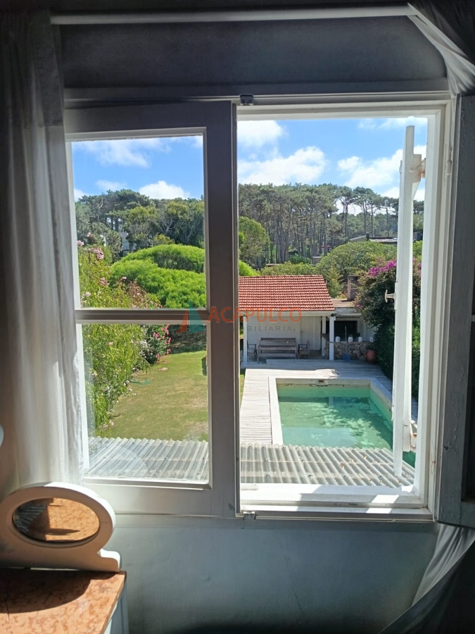 Apartamento ID.4702 - Casa en venta en La Barra frente al Mar 