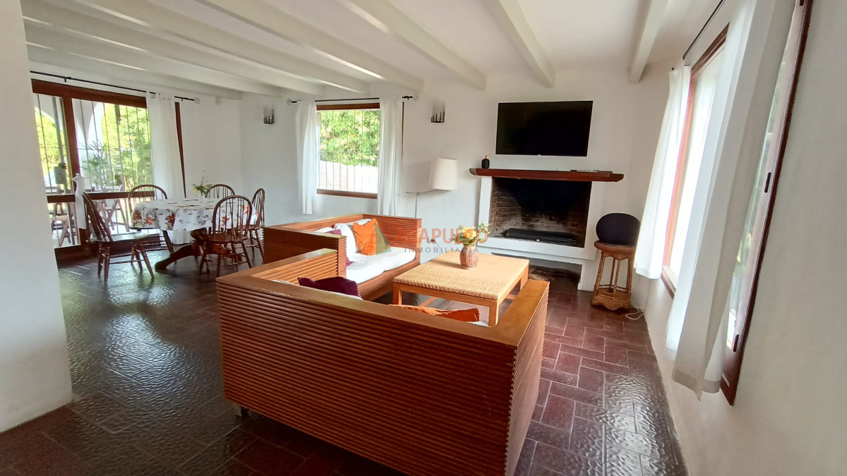 Casa Ref.2330 - CASA EN ALQUILER ZONA PINARES A 500 METROS DEL MAR