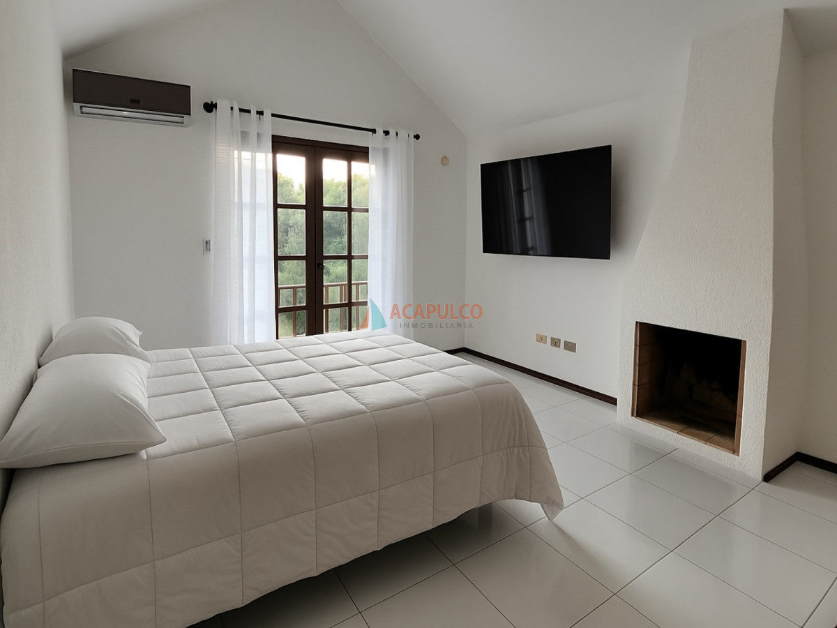 Casa Ref.6308/Casa-con-piscina-y-jacuzzi-a-1-cuadra-de-la-playa-Parada-25-de-la-Mansa - Casa con piscina y jacuzzi a 1 cuadra de la playa Parada 25 de la Mansa