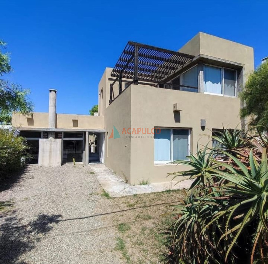 Casa ID.6492 - Venta de casa en Manantiales preciosa!!
