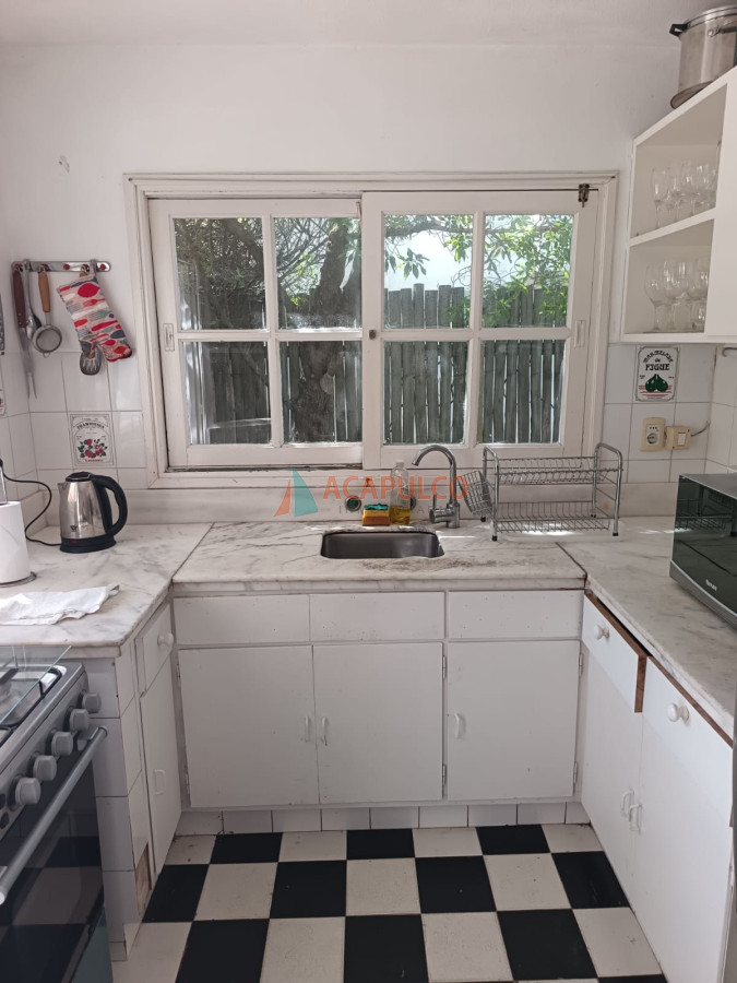 Apartamento ID.4702 - Casa en venta en La Barra frente al Mar 