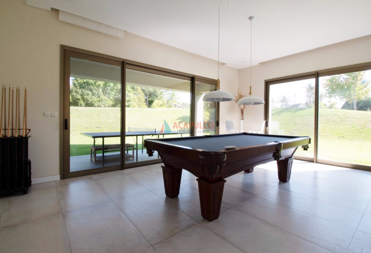 Casa ID.6130 - Venta Casa Barrio Privado  4 dormitorios, barbacoa cerrada, piscina climatizada, jacuzzi, sauna y gimnasio