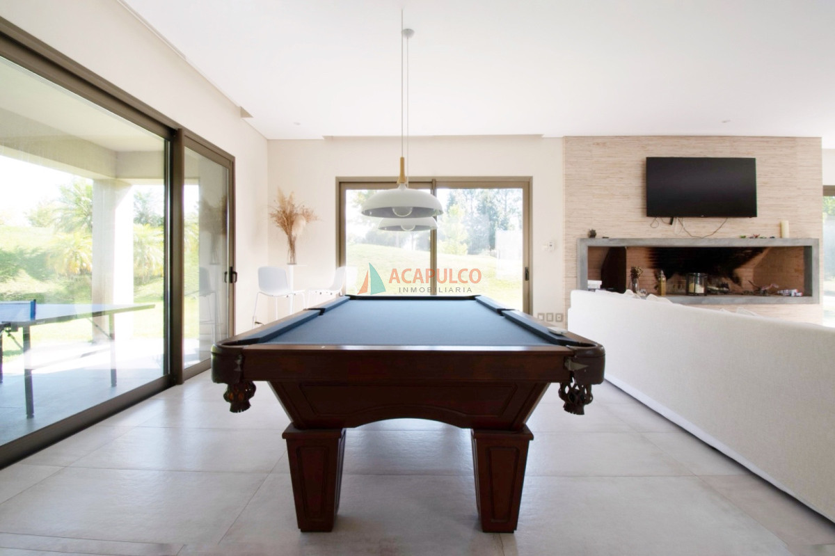 Casa ID.6130 - Venta Casa Barrio Privado  4 dormitorios, barbacoa cerrada, piscina climatizada, jacuzzi, sauna y gimnasio