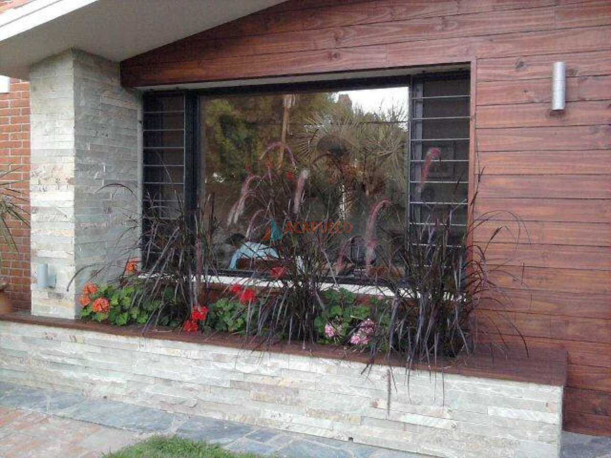 Casa ID.2381 - ALQUILER MANSA PARADA 14 A 400 METROS DEL MAR - PUNTA DEL ESTE