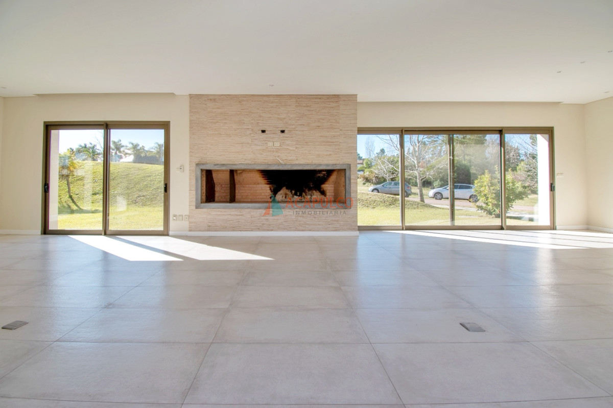 Casa ID.6184 - Venta Casa Barrio Privado  4 dormitorios, barbacoa cerrada, piscina climatizada, jacuzzi, sauna y gimnasio