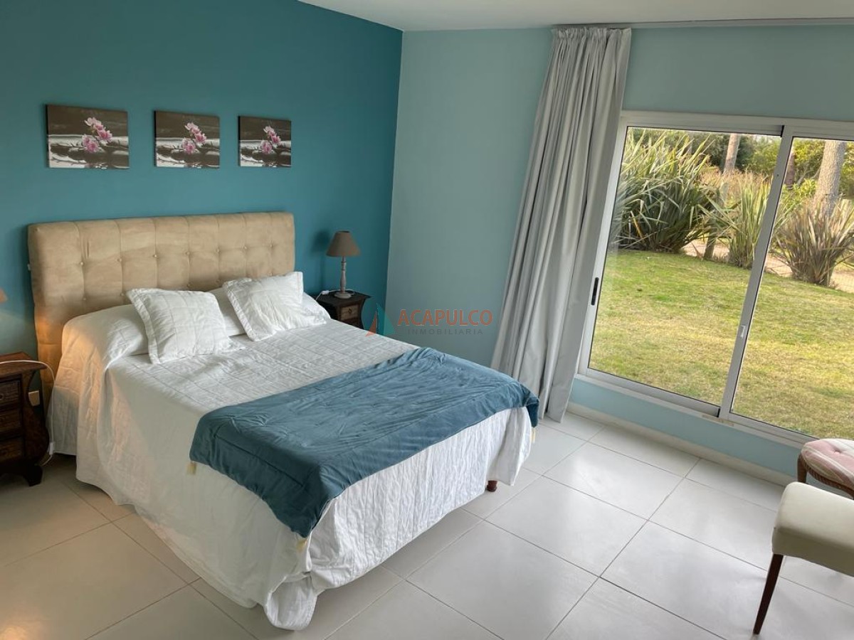 Casa Ref.2237/css/custom/images/js/custom.js - Espectacular casa a la venta en Montoya, excelente ubicación!! - 