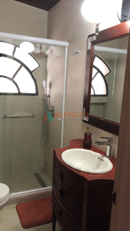 Casa ID.2044 - Casa en Mansa, 6 dormitorios  - piscina climatizada