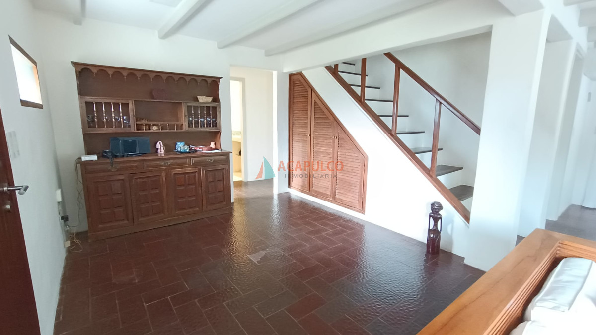 Casa Ref.2330 - CASA EN ALQUILER ZONA PINARES A 500 METROS DEL MAR